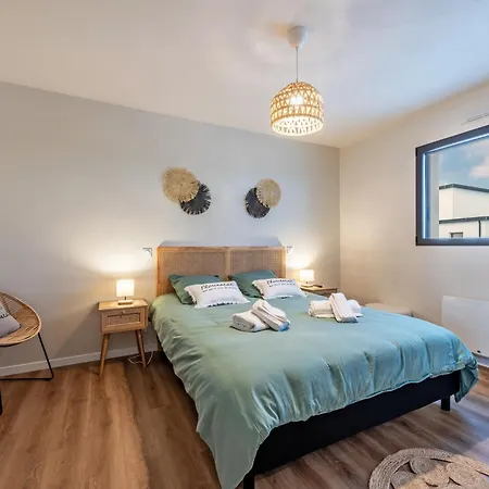 Holiday home Du Menhir 300m A Pied *