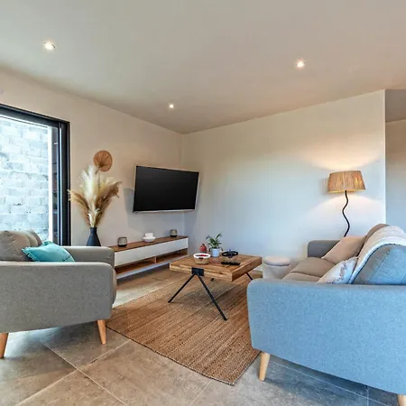 Holiday home Du Menhir 300m A Pied *