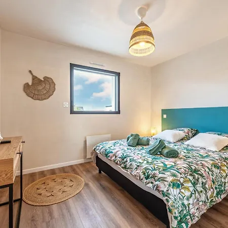 Du Menhir 300m A Pied Holiday home